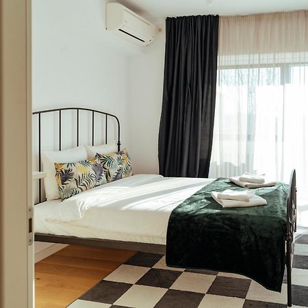 Central Modern Design Apartment Bukarest Eksteriør billede