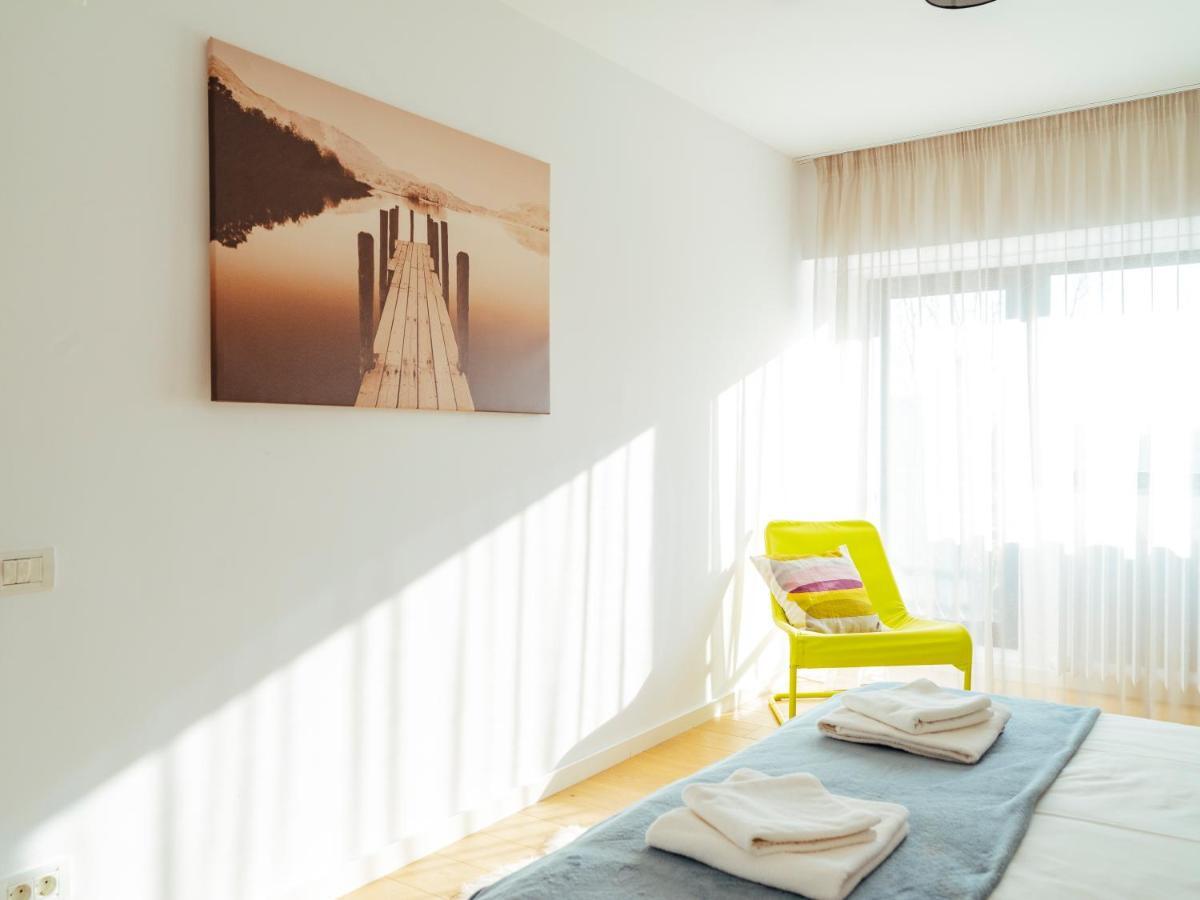 Central Modern Design Apartment Bukarest Eksteriør billede