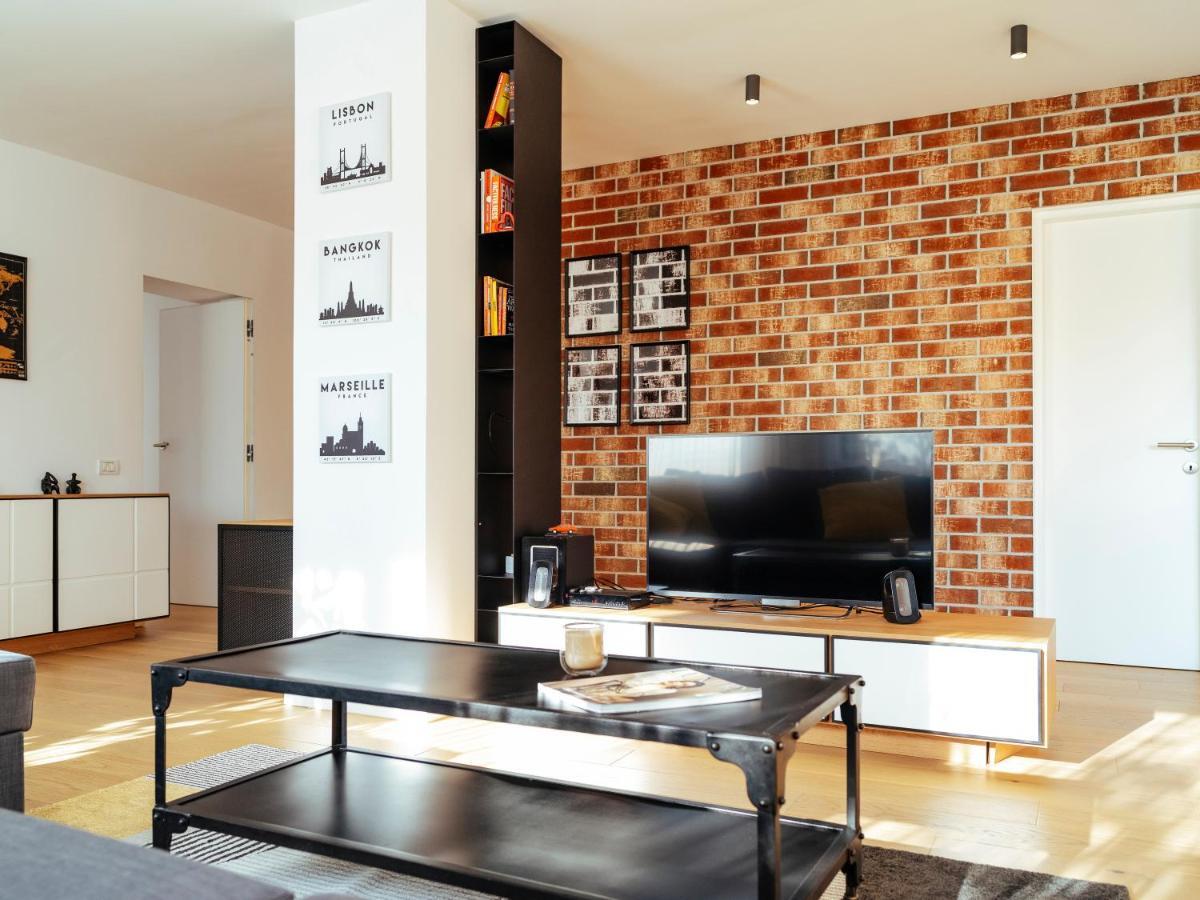 Central Modern Design Apartment Bukarest Eksteriør billede