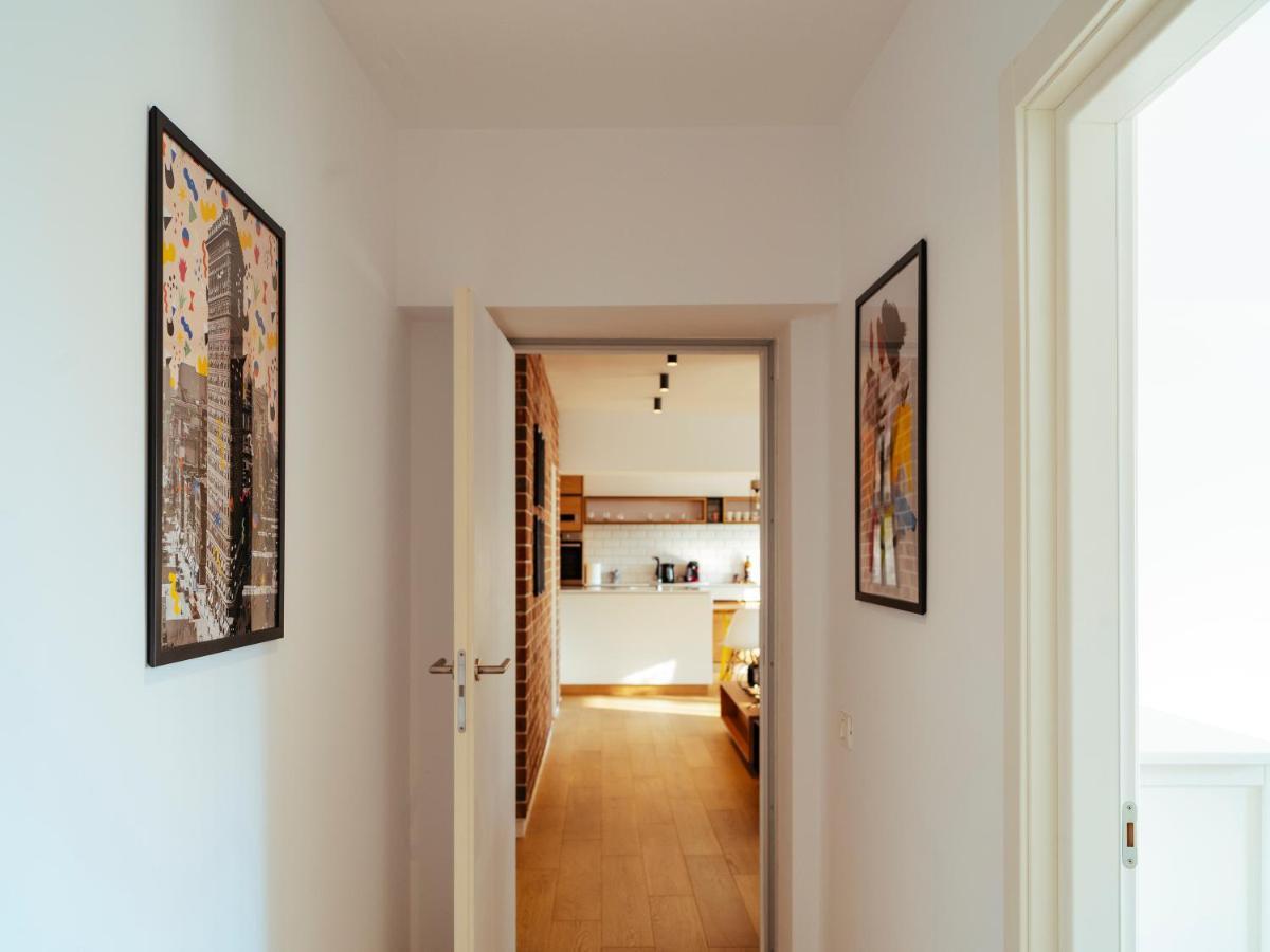 Central Modern Design Apartment Bukarest Eksteriør billede