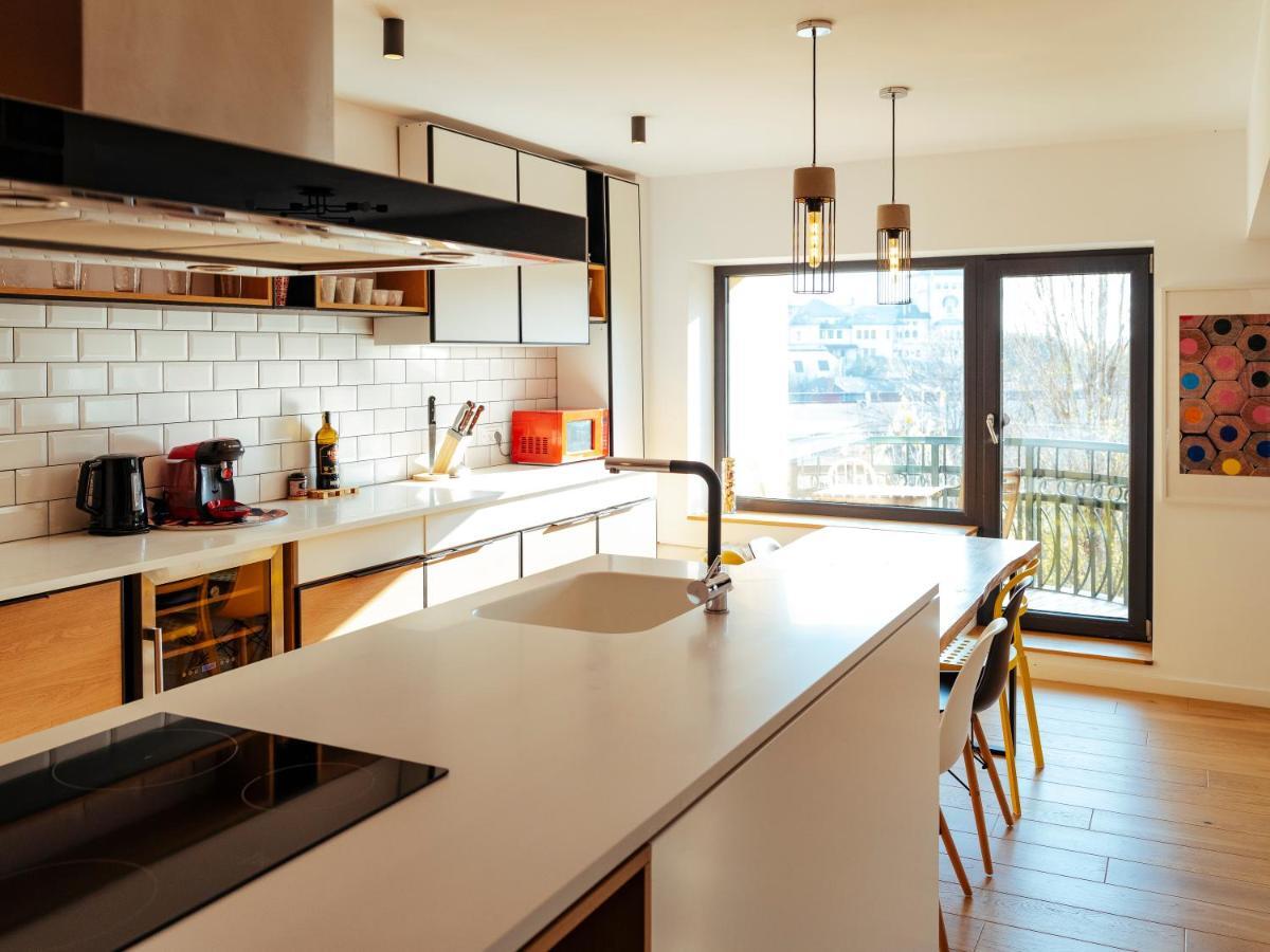 Central Modern Design Apartment Bukarest Eksteriør billede